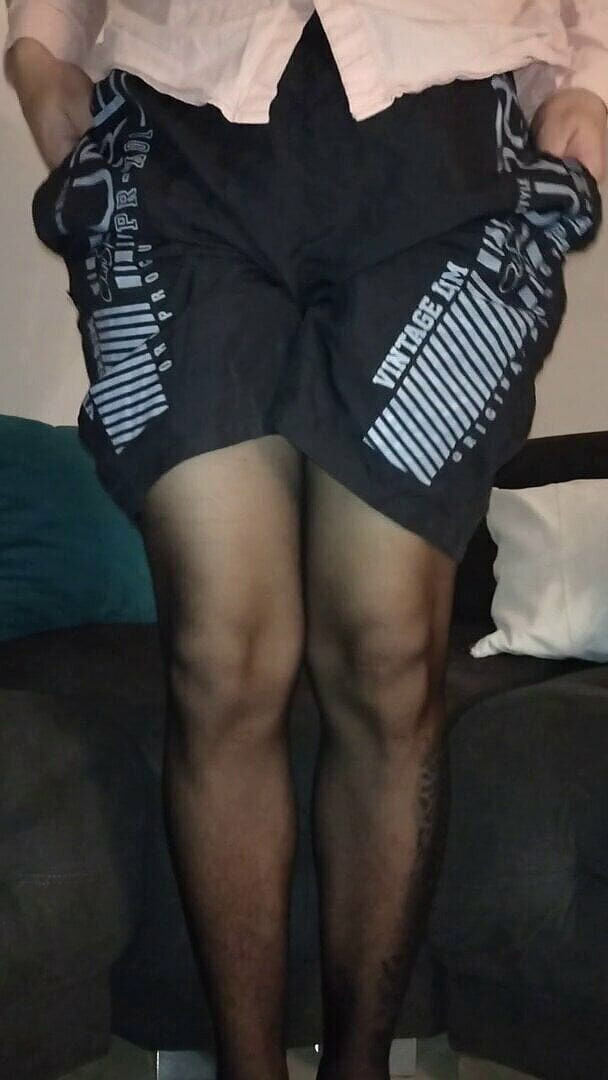 Tomas Styl: ऑफिस में एक दिन के बाद आपके लिए पेंटीहोज में लैटिना