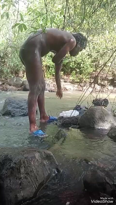 Sexyjayla254: 1부 밖에서 사정하는 비누 자위 거유 흑인 자지