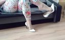 High Heels Kingdom: Travestito penzoloni in bianco Casadei Blade puntata dita dei piedi...