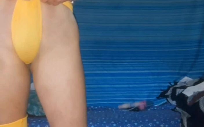 Lizzaali: Potong celana kuningku dan buat sepasang celana pendek dan legging...