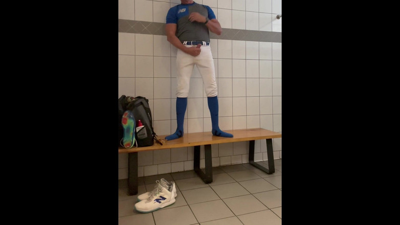 JockDad87: जॉकडैड87 भाग 2 के साथ लॉकर रूम में अल्फा मज़ा