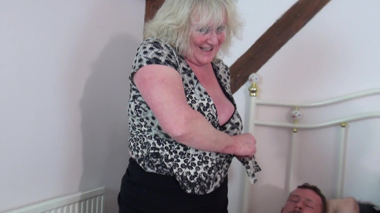 Big Boobs6: Hot MILFs Fuck to the Stop