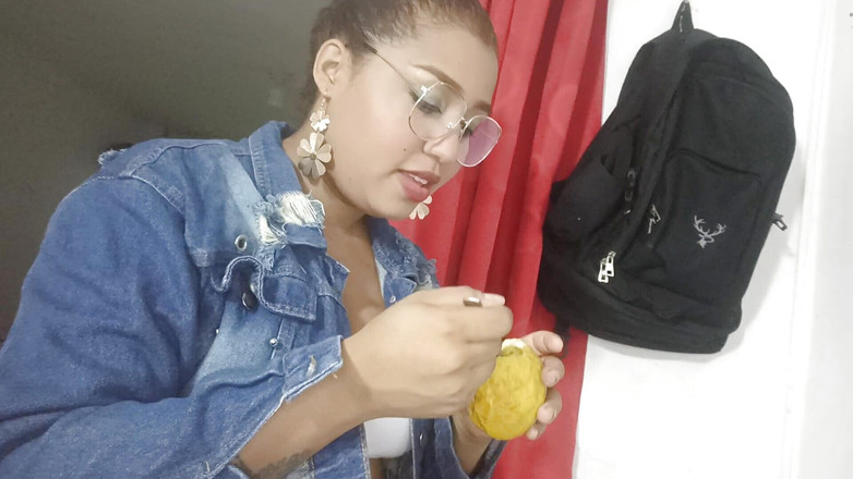 Pikaa6: Potřebuji auto, můj přítel mě má na nohou a kromě,...