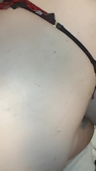 Grote tieten Aziatische Amerikaanse mietje tranny trap sperma dump keel neuken anale op zijn hondjes creampie vergapen van enorme pikhuls p2