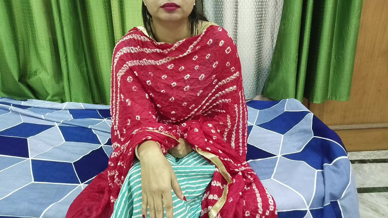 Saarabhabhi6: Un beau-père indien enfonce son pénis dans le ventre de...