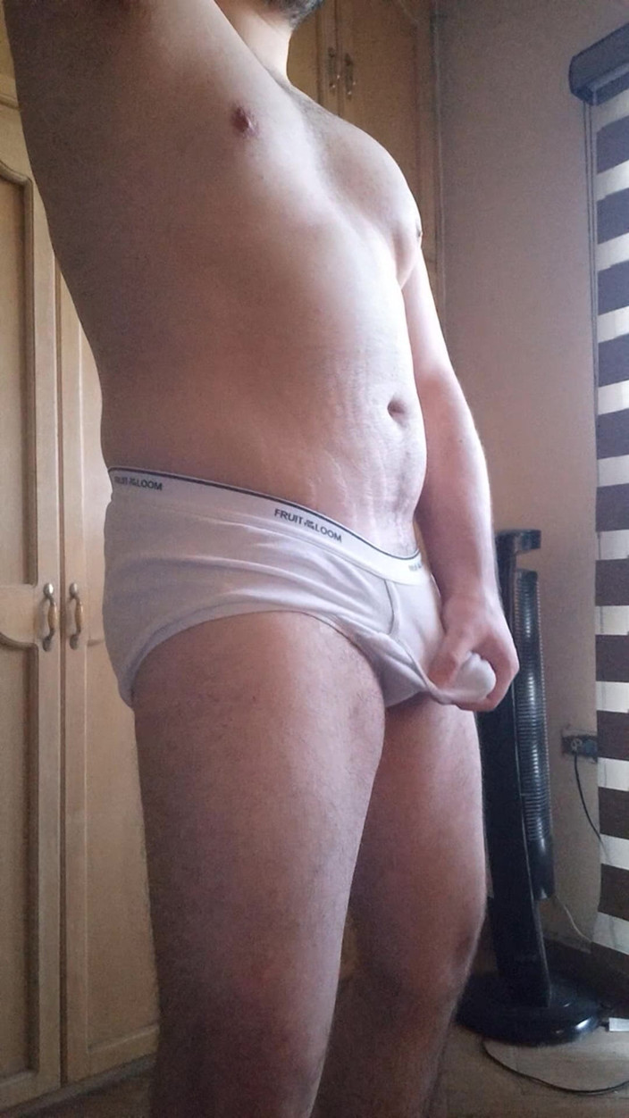 Himbo_Fox: Muskularny ogier dokucza i popisuje się