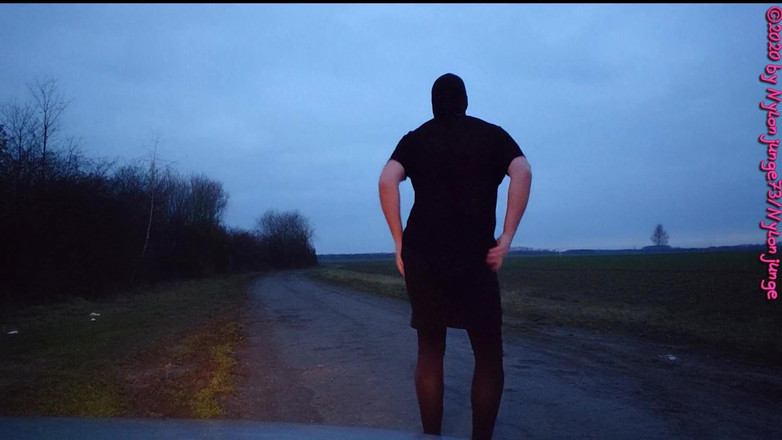 Carmen_Nylonjunge: Primo travestito all'aperto ep. 1