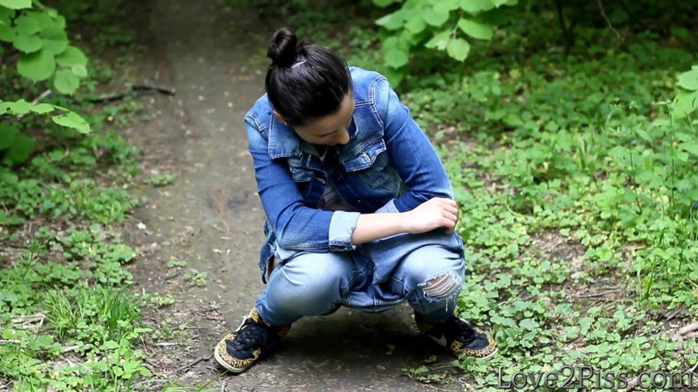 Love 2 Piss: Мочитися на узбіччі дороги та багатьох інших місць - добірка
