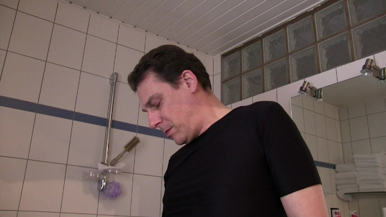 Under German Roofs: Le troie tedesche vogliono un cazzo lungo nella loro figa...