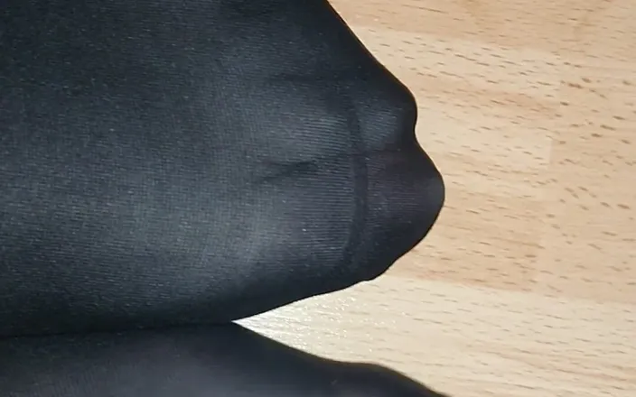 Hanuman feets: Feet Rubbing Against Each Other in Nylons and Also Feet...