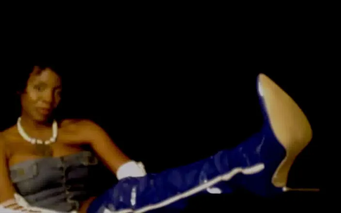 The Goddess Simone: Ass denim jeans &amp; latex boots