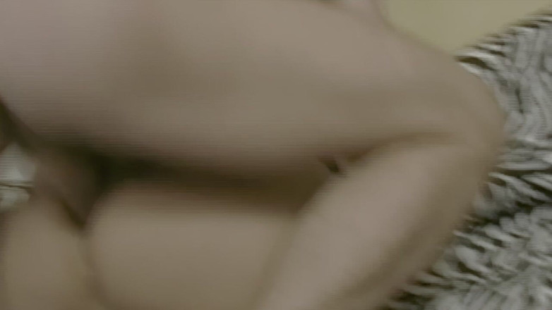 TGIRL ROOM: Cream oyunları ve göğüslü trans ile kıçla oynamak