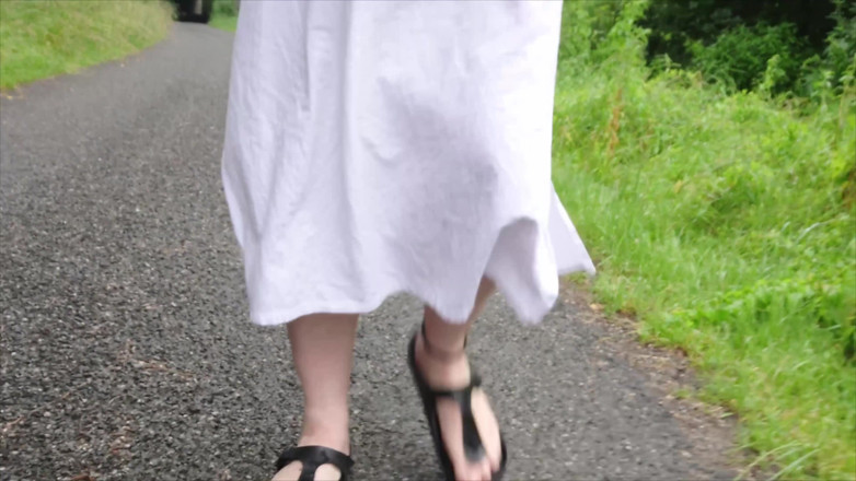 Footfetish: Birkenstock Mountain Pines Have Fun in the Rain Puddle