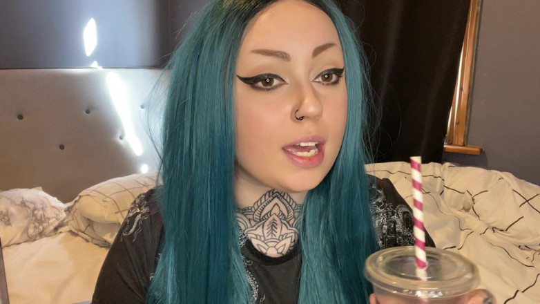 Miss Valentina: Kup My Iced Latte Bitchboy