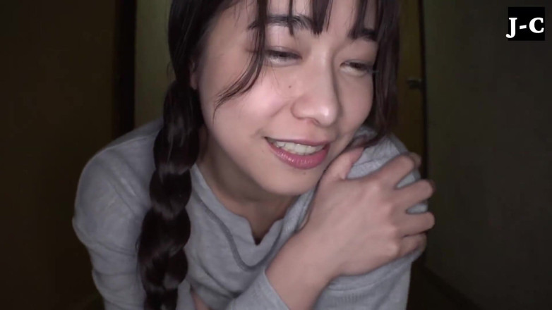J-Cams: Two Women Share a Daring Date of Wet Kisses and...