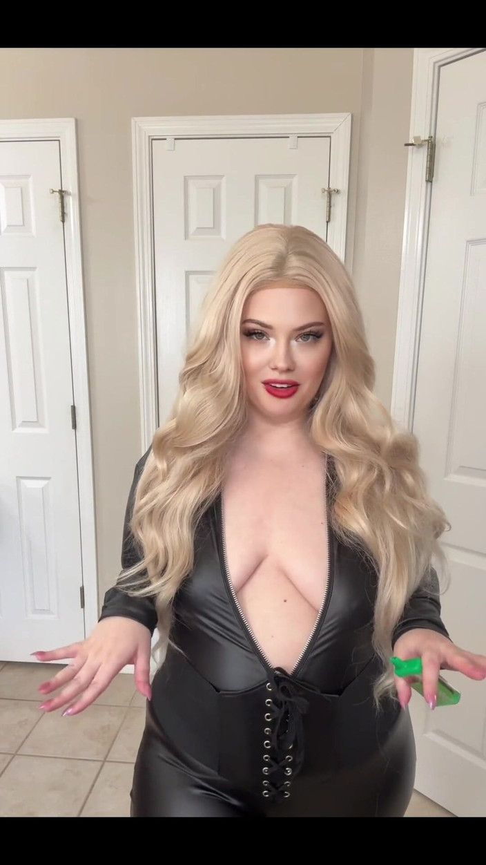 Dirtysecret: Femdom POV: Vaping, Breath Play, and Sissification