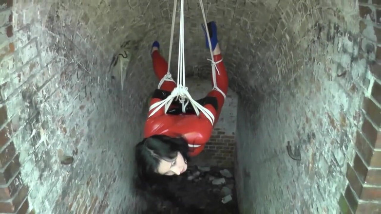 Wanilianna: Bella legata e scopata con le palle