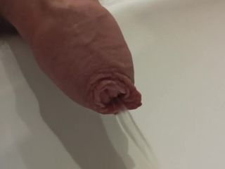 Kinky guy: Morning Long Foreskin Pee Closeup