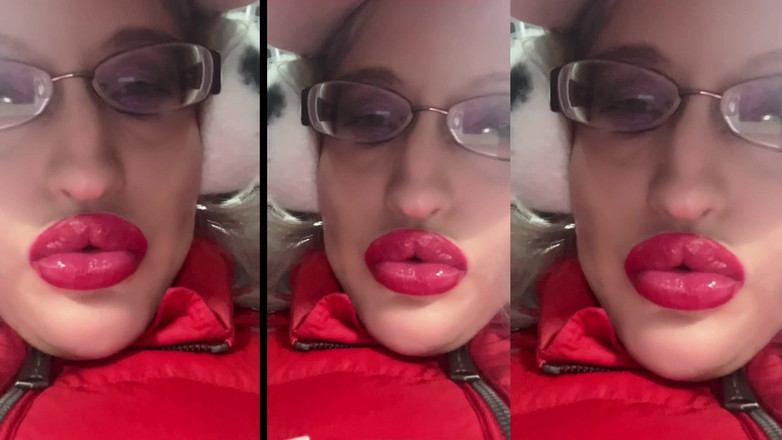 FinDom Goaldigger: Turn Into My Dumb Bimbo Sissy - Lip - Chupando Asmr para...