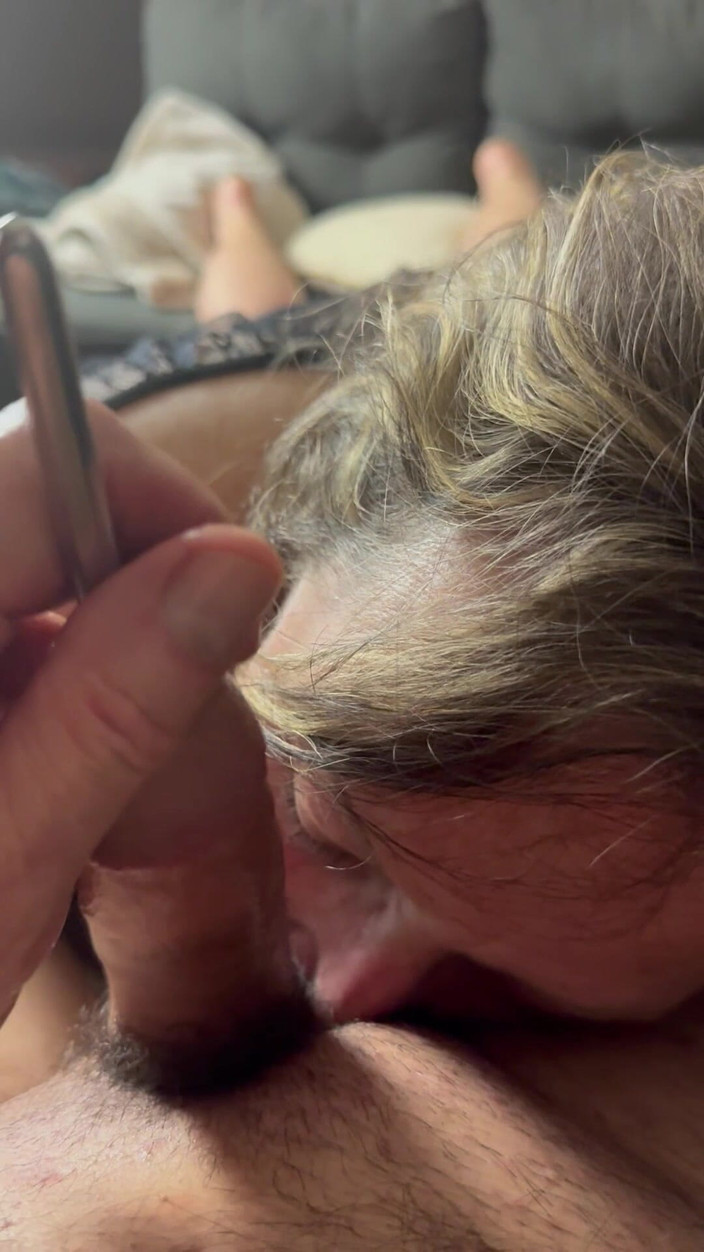 Bonewizzard69: Bonemaiden aprendiendo a usar la vara de sonido en la...