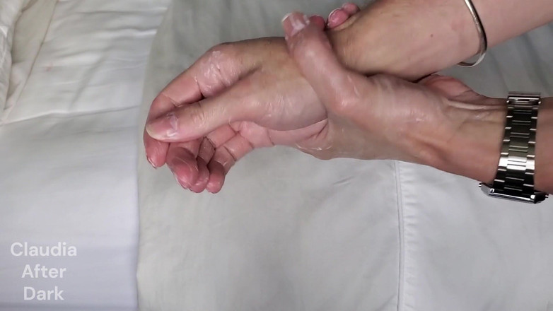 Claudia Kink: Ręczne fetysz tarcie i balsamowanie