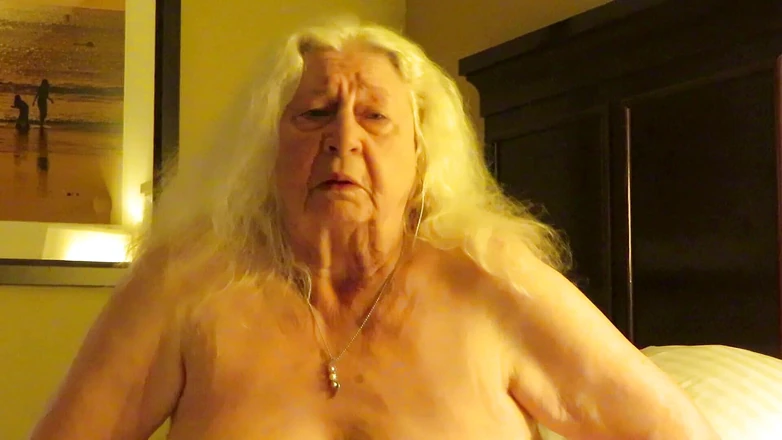 BBW nurse Vicki adventures with friends: Sexy granny you like to ????fuck