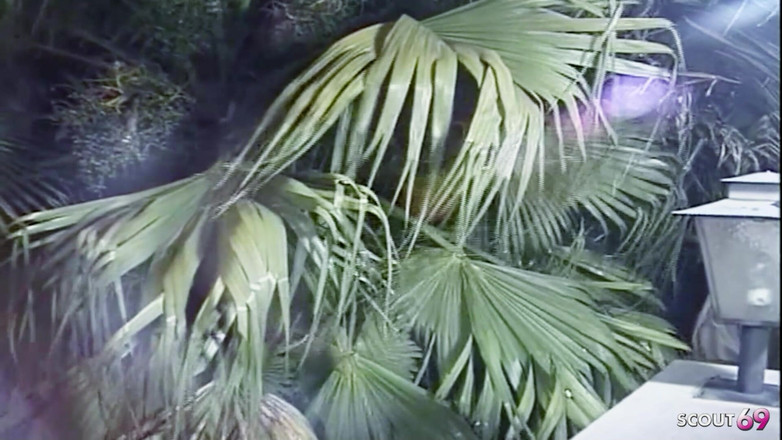 Shemale TS Collection: Латину-транса с большими сиськами застукали на балконе со странными мужиками