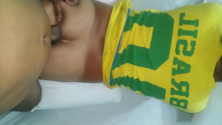 MiguellTrajano: 大鸡巴玩家在没有要求的情况下进来，并给邻居的丈夫授精