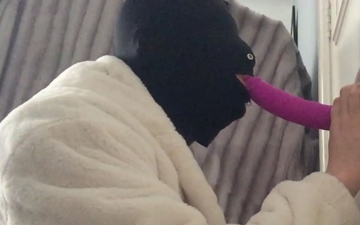 KezzaFurCoat: Muie în noua mea haină albă de blană.