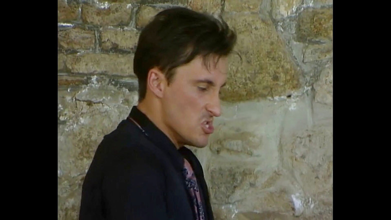 German amateur - 100% German hardcore videos: 拥有漂亮奶子的甜美黑发女郎的紧致菊花被操