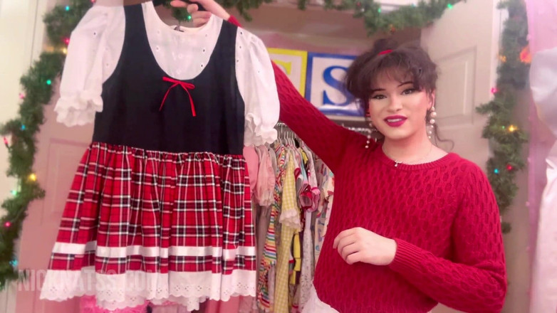 Natalie Napoli: 变性人继母发现了你娘娘腔的秘密衣柜