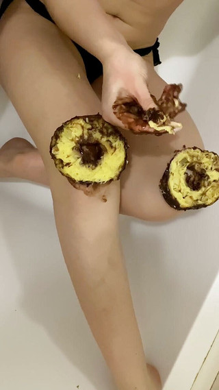 Monnycka: 甜美的双洞齐插