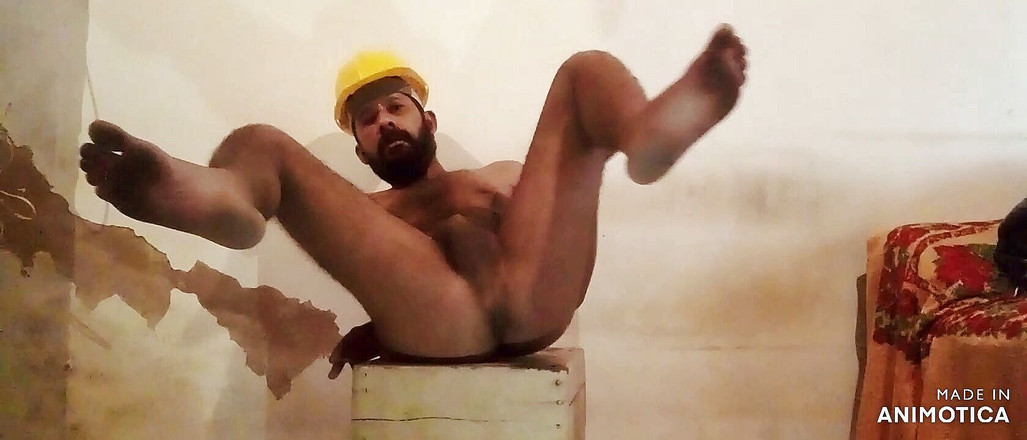 Stink HairyMale: Робітник курить, стопа і дупа