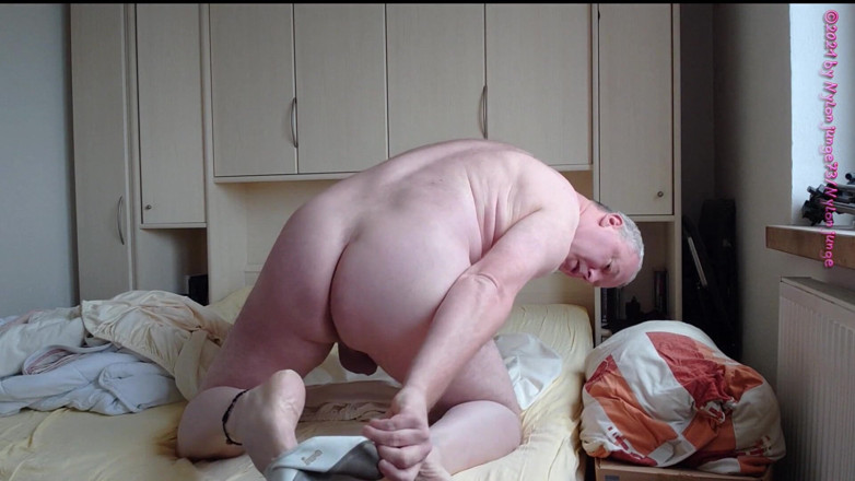 Carmen_Nylonjunge: Naked nylon boy makes his bed 1