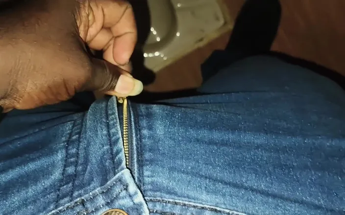 CarvingShovel: Tamil Boy Public Toilet Pissing Poolu