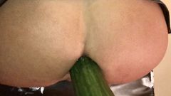 Triple AAA: Britská MILF extrémní anální inzerce Stříkání okurky zábava část první - nesestříhané...