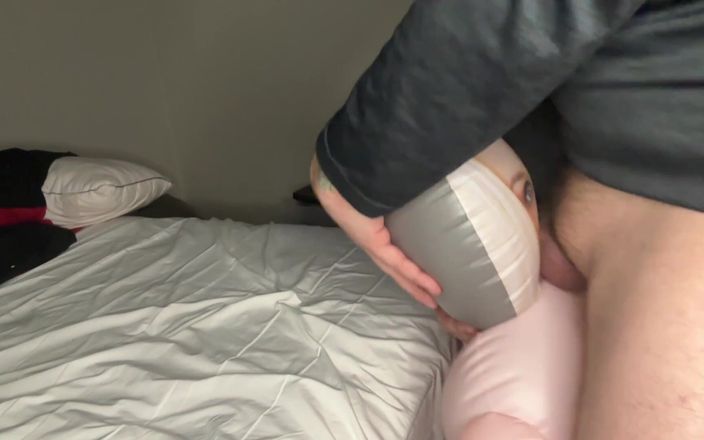 Sizinch: 生日堵嘴礼物让我射了两次