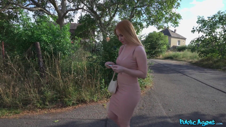 Public Agent: Public Agent - Big Tits Redhead in a Tight Dress Esluna...