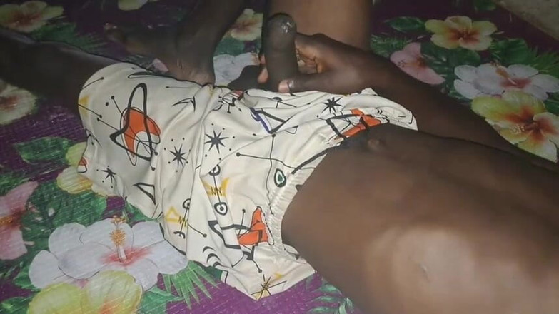 Power dick: Sozinho na sala, o cara gosta