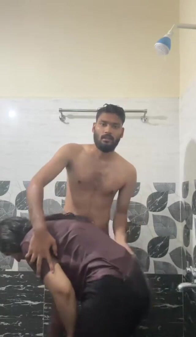 Sapnashah007: Parte 1. Ragazza Indiana Romanticismo Con Il Suo Ragazzo in Bagno