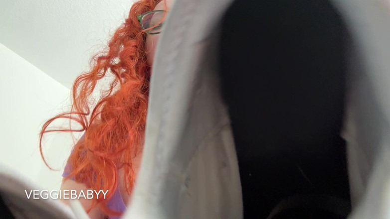 Veggiebabyy: Gadis nakal ini bikin kamu ngendus bau sepatu kenyalnya