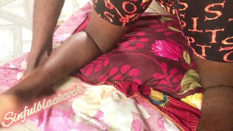 Zion: Wardrobe Stuck with Ebony Bitch