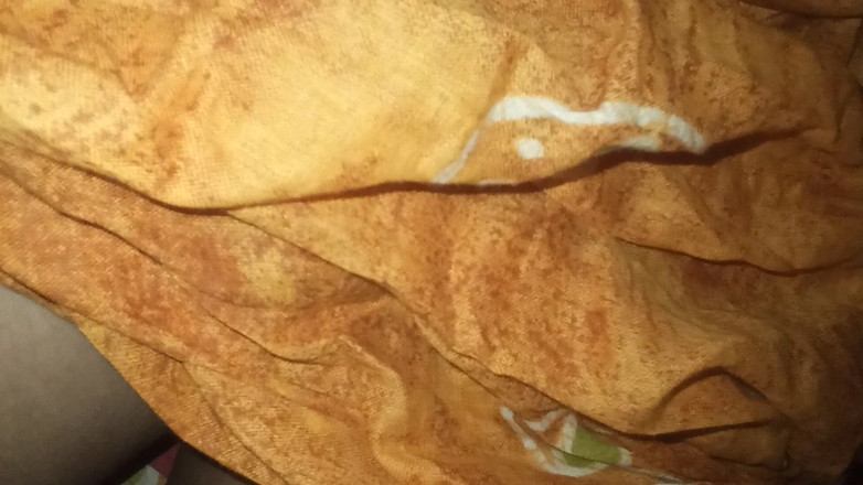 Raja puja: 継母とセックス。彼女は驚き、震えました