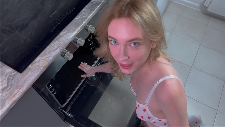 Loly Nebel Studio: Зведена сестра застрягла в печі, і я її трахнув