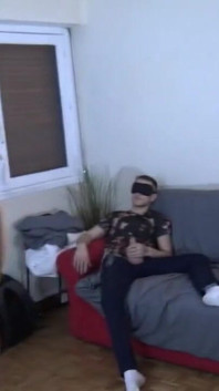 Il ragazzo jevin viene inculato duramente da romantik