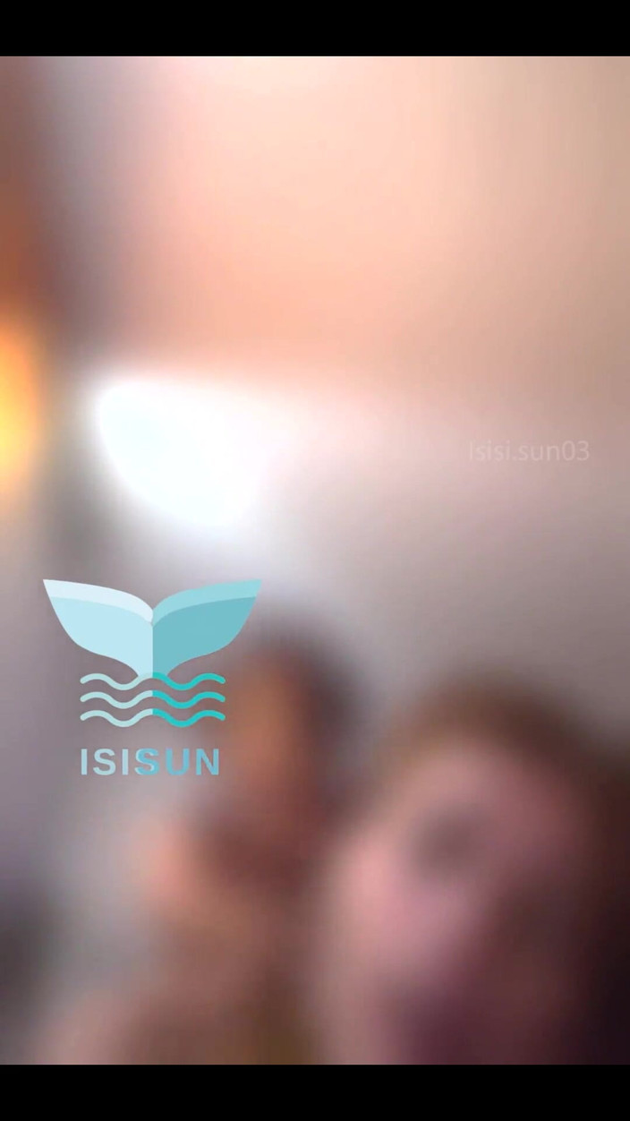 Isis Sun: Een uurtje van mijn favoriete grote zwarte lul neuk me,...