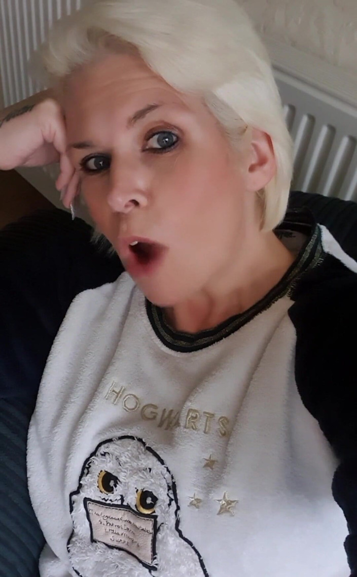 SkylerSquirt: Velká prsa zblízka