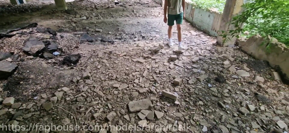 ArchiRusik: Nevlastní otec a nevlastní syn šukali díru bez sedla a naplnili...