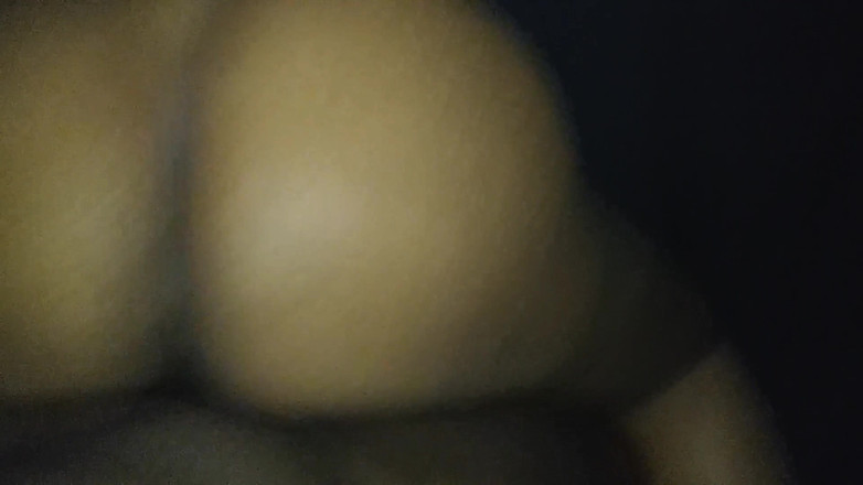 Super sexy ebony cuties: BBCにかがみ込み、ドキドキ、お尻を叩く、激しいうめき声、オーガズム