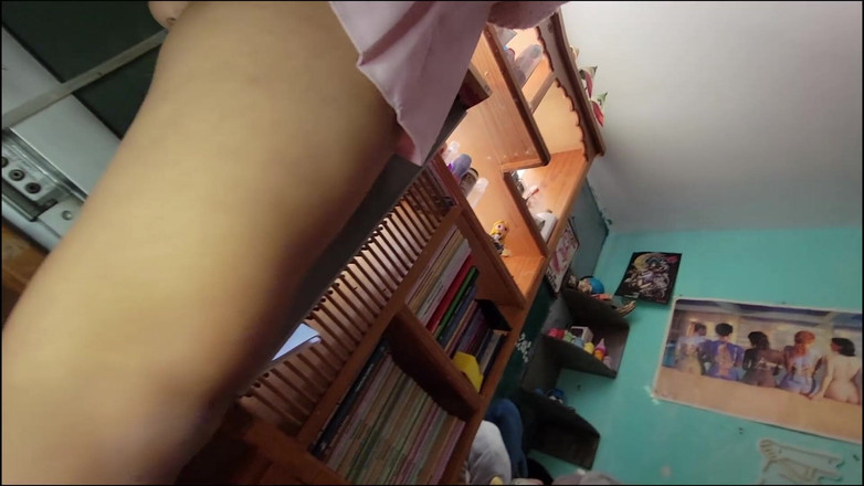 Crystal Phoenix: Sissy Latynoska używa swojego dildo na swoim ogromnym tyłku